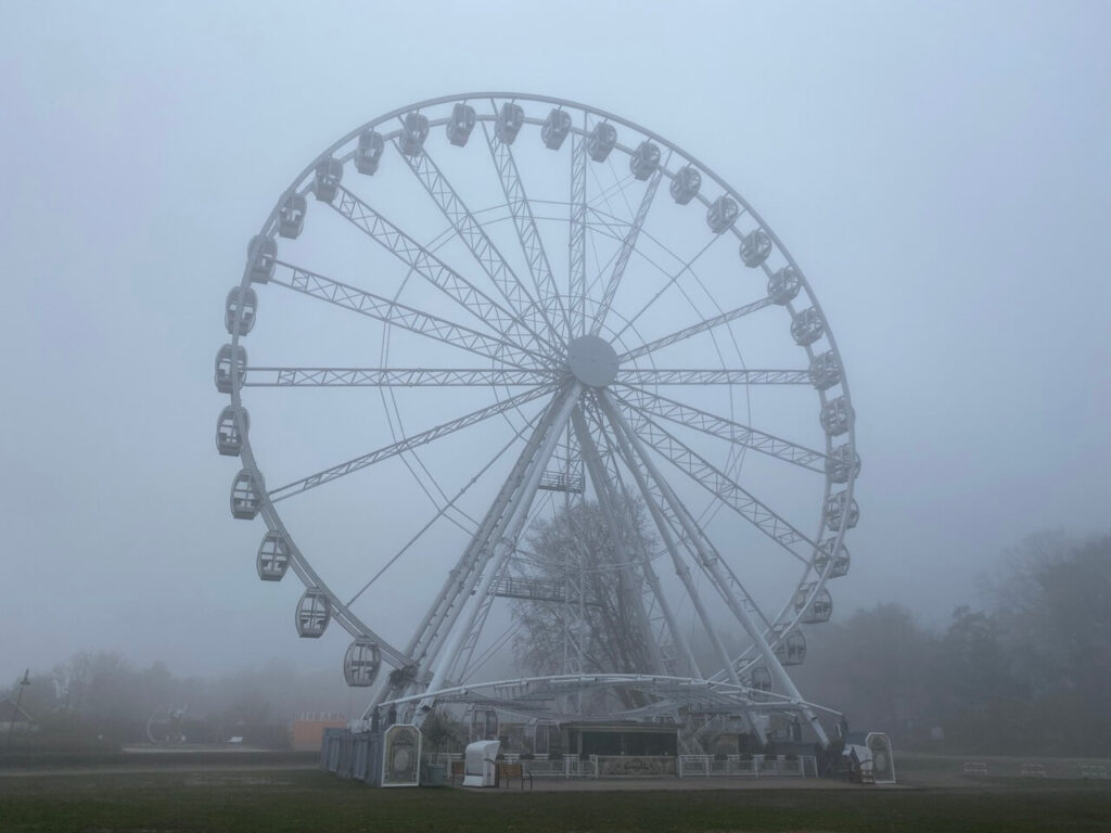 Usedom, Heringsdorf: Eine Riesenrad an der Seebrücke