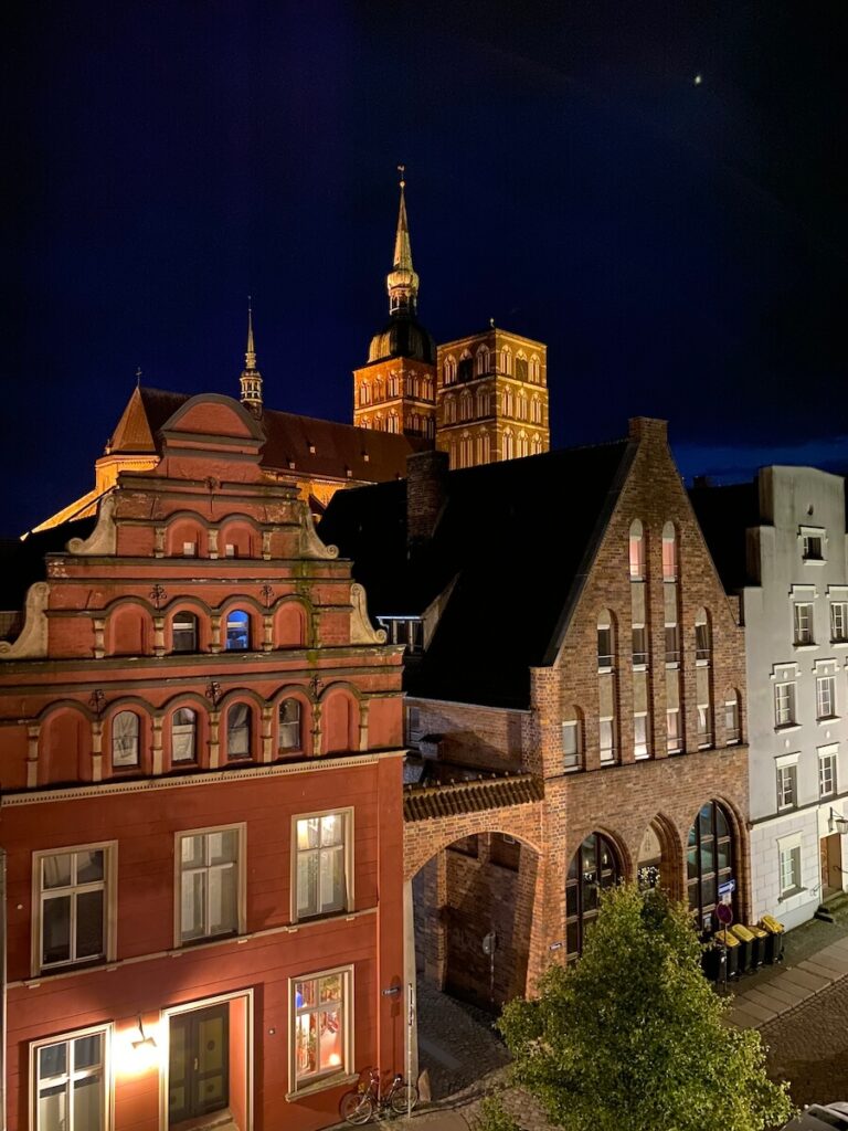 Ausblick Stralsund bei Nacht