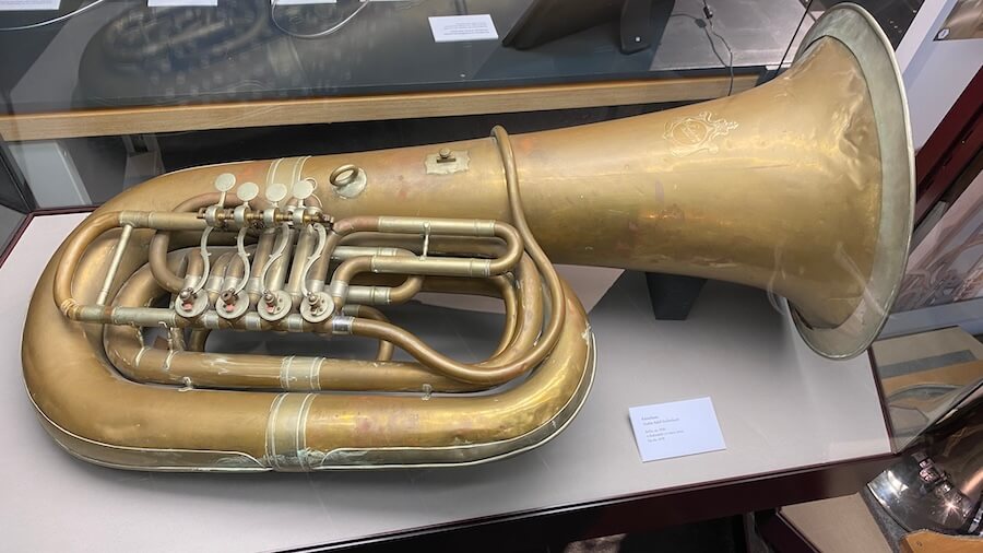 Tuba
