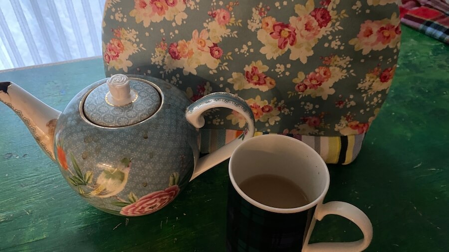 Teekanne und Teetasse